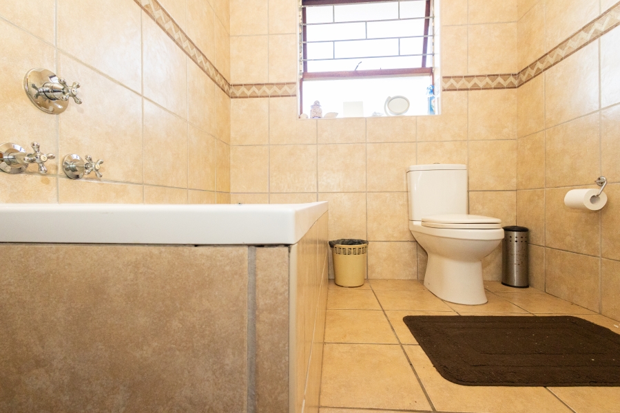 3 Bedroom Property for Sale in Amanda Glen Western Cape